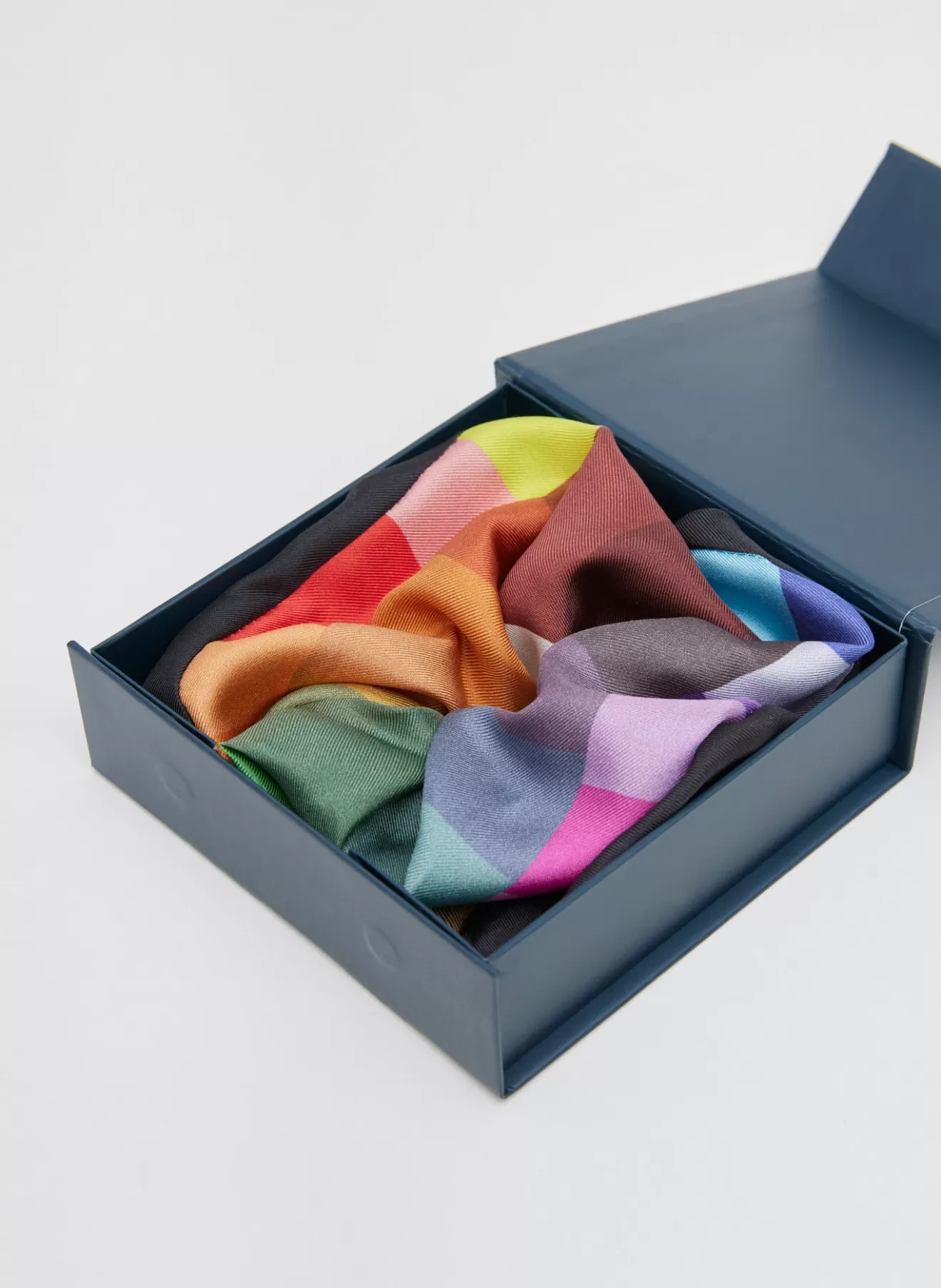 Store Silk Twill Color Wheel Scrunchie Fundamentals